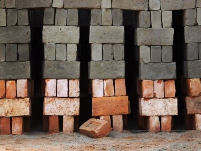 Stavbári na Slovensku sú pesimistickí. Obavy vyvoláva aj prudký nárast cien stavebných materiálov